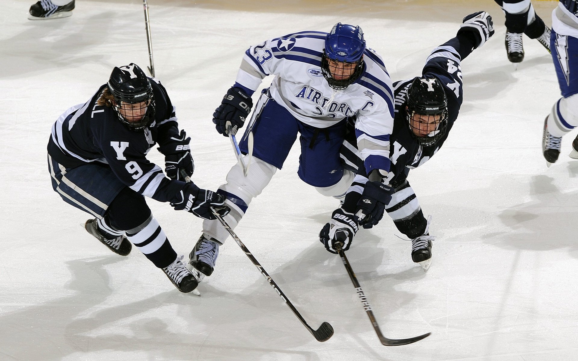 九游娱乐下载-中国足球是否探索校园青训全托管合作计划，中国足球青少年训练基地